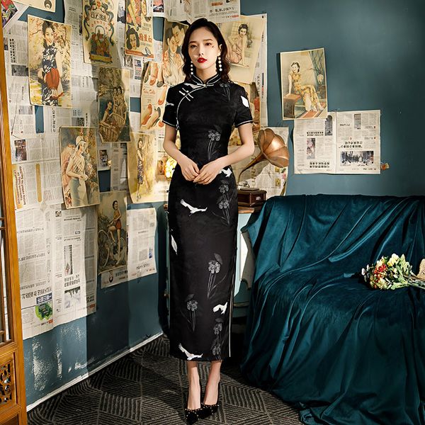 oversize 3xl 4xl summer new vintage short sleeve cheongsam women formal long dress print flower satin qipao, Red
oversize 3xl 4xl summer new vintage short sleeve cheongsam women formal long dress print flower satin qipao, Red