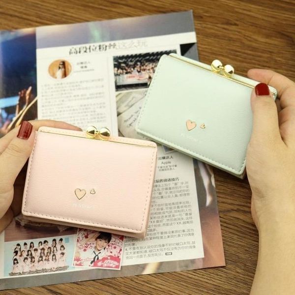 wallets 2021 ladies wallet fashion short heart-shaped small korean students three fold women's, Red;black
wallets 2021 ladies wallet fashion short heart-shaped small korean students three fold women's, Red;black