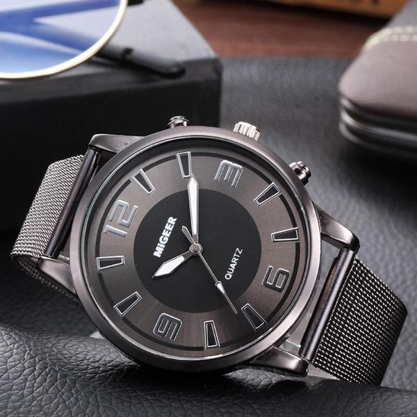 wristwatches mens watches fashion man design stainless steel mesh belt analog alloy quartz wrist watch montre homme #03, Slivery;brown 
wristwatches mens watches fashion man design stainless steel mesh belt analog alloy quartz wrist watch montre homme #03, Slivery;brown