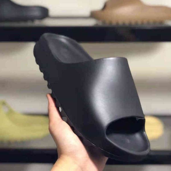 2021 new men slide slippers indoor summer for beach slides women's slipers platform mules shoes woman slide flats zapatos y220214, Black
2021 new men slide slippers indoor summer for beach slides women's slipers platform mules shoes woman slide flats zapatos y220214, Black