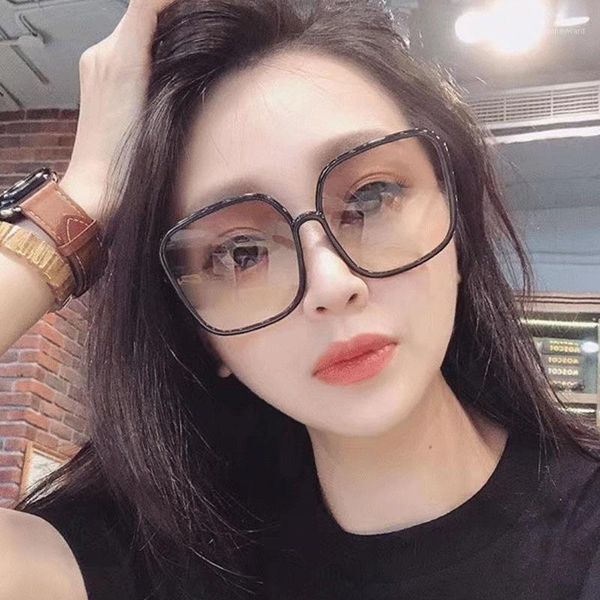 fashion men women anti-blue computer reading protective glasses brand design square large frame pink gradient sun uv400 sunglasses, White;black
fashion men women anti-blue computer reading protective glasses brand design square large frame pink gradient sun uv400 sunglasses, White;black