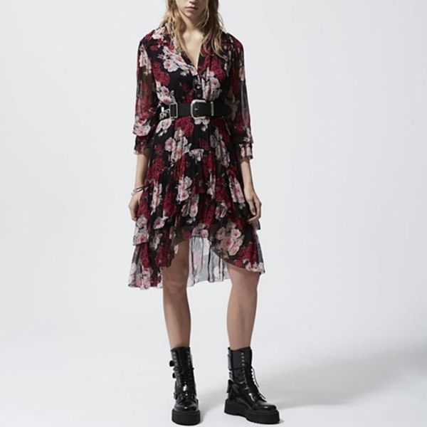 casual dresses women v-neck slik dress floral print slim waist vintage irregular pleated short with buttons 2021 spring summer, Black;gray
casual dresses women v-neck slik dress floral print slim waist vintage irregular pleated short with buttons 2021 spring summer, Black;gray