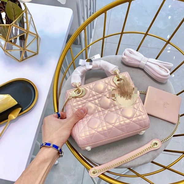 2021 new women's messenger small fragrance fashion net red one shoulder hand princess bag sheepskin crossbody bag ysj
2021 new women's messenger small fragrance fashion net red one shoulder hand princess bag sheepskin crossbody bag ysj