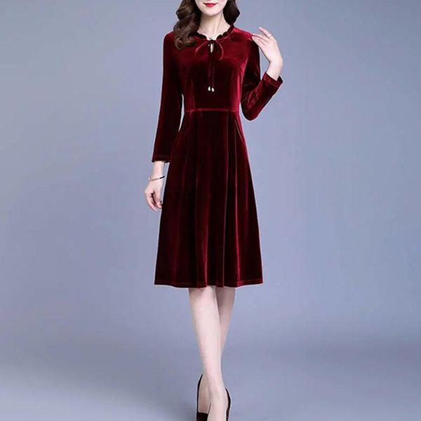 casual dresses large size -4xl 2021 women autumn and winter gold velvet dress in the long v-neck beaded bow slim fashion pleated 80kg, Black;gray
casual dresses large size -4xl 2021 women autumn and winter gold velvet dress in the long v-neck beaded bow slim fashion pleated 80kg, Black;gray