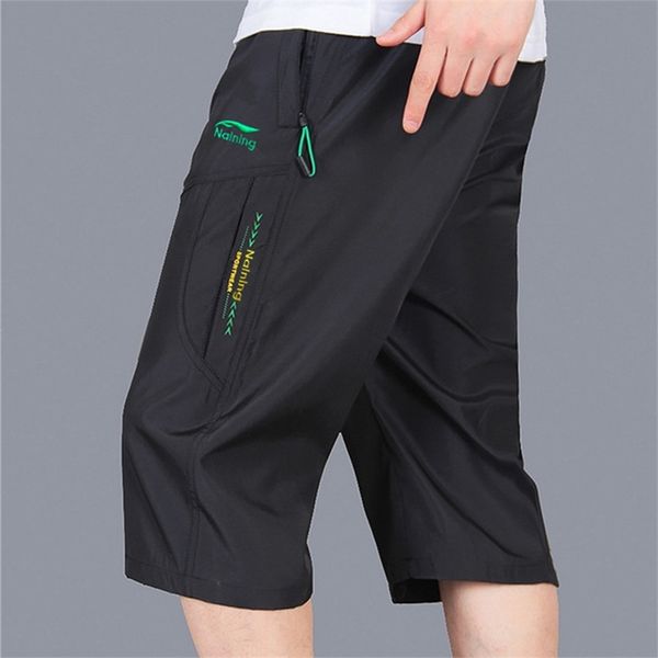 summer men's shorts solid color casual youth sportswear thin beach sweatpants men clothes 210712, White;black
summer men's shorts solid color casual youth sportswear thin beach sweatpants men clothes 210712, White;black