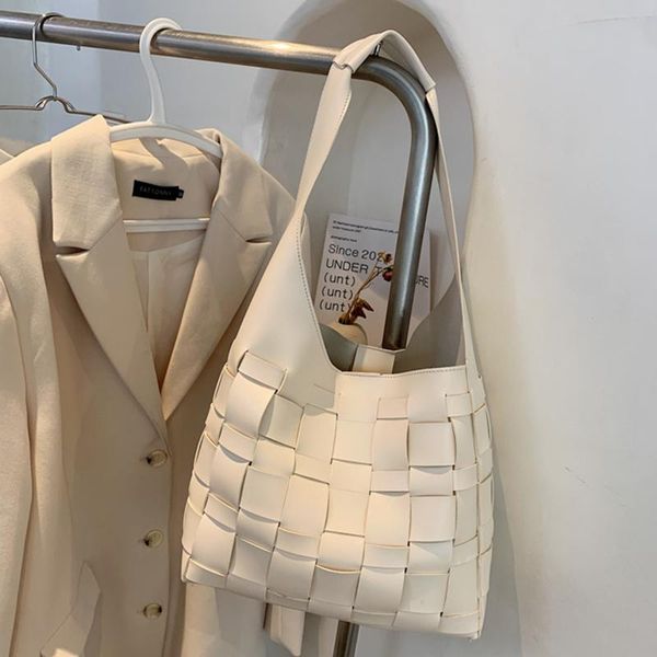 evening bags large capacity weave leather shoulder for women 2021 fashion ladies handle personality trend handbags female
evening bags large capacity weave leather shoulder for women 2021 fashion ladies handle personality trend handbags female