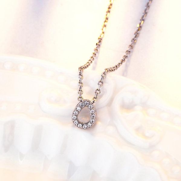 chains 925 sterling silver necklace women's water drop zircon tide net red collarbone chain ins minimal female niche design
chains 925 sterling silver necklace women's water drop zircon tide net red collarbone chain ins minimal female niche design