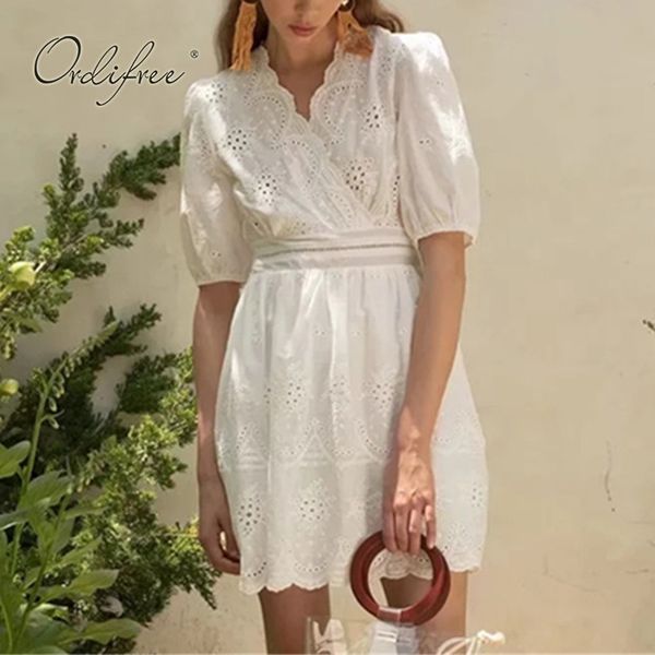 summer women embroidery mini short sleeve cotton white lace tunic beach dress 210415, Black;gray
summer women embroidery mini short sleeve cotton white lace tunic beach dress 210415, Black;gray