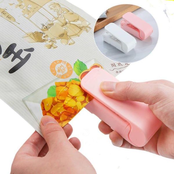 portable mini sealing machine dried fruit plastic electric heat household storage bag clips
portable mini sealing machine dried fruit plastic electric heat household storage bag clips