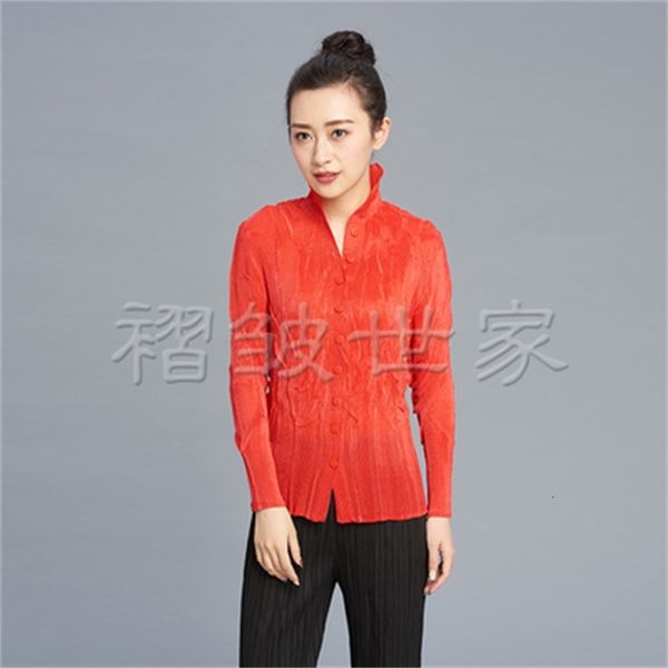 dresses pleated handmade stand collar fish scale single breasted cardigan solid shirt, White 
dresses pleated handmade stand collar fish scale single breasted cardigan solid shirt, White