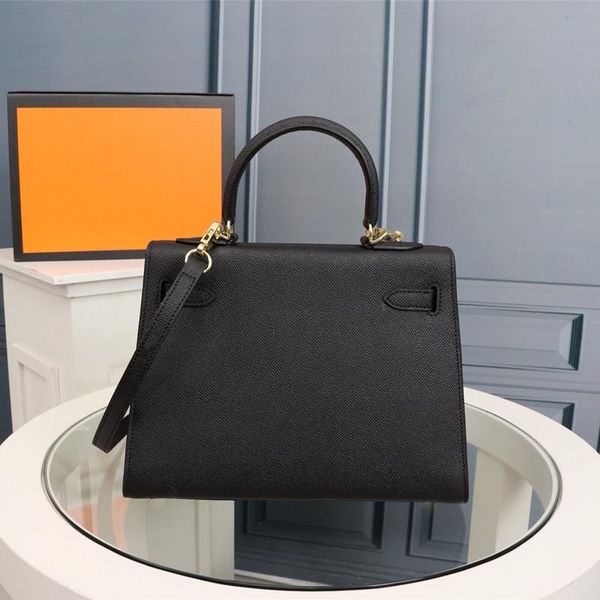 evening bags 2021 luxury fashion high-end portable messenger bag r design internet celebrity
evening bags 2021 luxury fashion high-end portable messenger bag r design internet celebrity