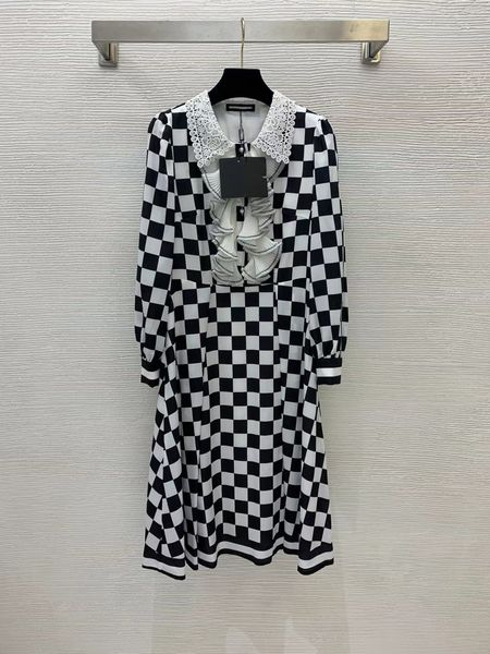 milan runway dresses 2021 autumn winter print panelled women's designer dress brand same style skirts with 1019-3, Black
milan runway dresses 2021 autumn winter print panelled women's designer dress brand same style skirts with 1019-3, Black
