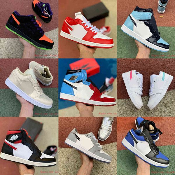 New Game Royal 1 Mens Basketball Shoes Low Court Purple White Red Shadow Glow Bred Gray Black Toe Designers 1s Women Skateboard Shoes 2689BFK58L 
New Game Royal 1 Mens Basketball Shoes Low Court Purple White Red Shadow Glow Bred Gray Black Toe Designers 1s Women Skateboard Shoes 2689BFK58L