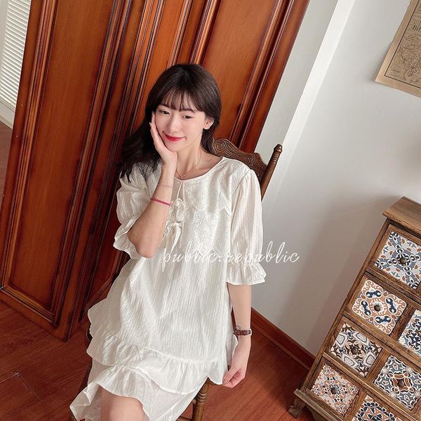 tianluo 2021 korean women's pajamas spring and summer round neck sweet comfortable home suit woven short sleeve two piece pants, White
tianluo 2021 korean women's pajamas spring and summer round neck sweet comfortable home suit woven short sleeve two piece pants, White