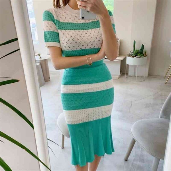 summer women 2 piece set elegant knitted thin short sleeve t-shirt pullover + high waist bodycon mermaid skirts suit 210526, White
summer women 2 piece set elegant knitted thin short sleeve t-shirt pullover + high waist bodycon mermaid skirts suit 210526, White