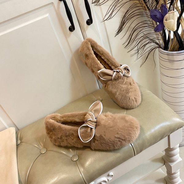 light luxury small fragrance lamb wool sandals round toe shallow shoes velvet cute single college style autumn and winter new korean simple, Black
light luxury small fragrance lamb wool sandals round toe shallow shoes velvet cute single college style autumn and winter new korean simple, Black
