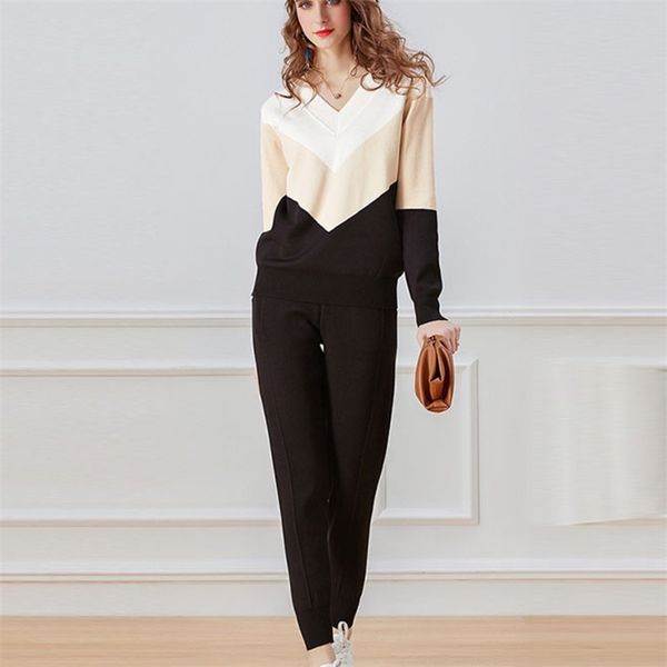 spring autumn tracksuit women sweatersuit v-neck long sleeve hit color striped pullover sweater + pants 2 piece set 210514, White
spring autumn tracksuit women sweatersuit v-neck long sleeve hit color striped pullover sweater + pants 2 piece set 210514, White
