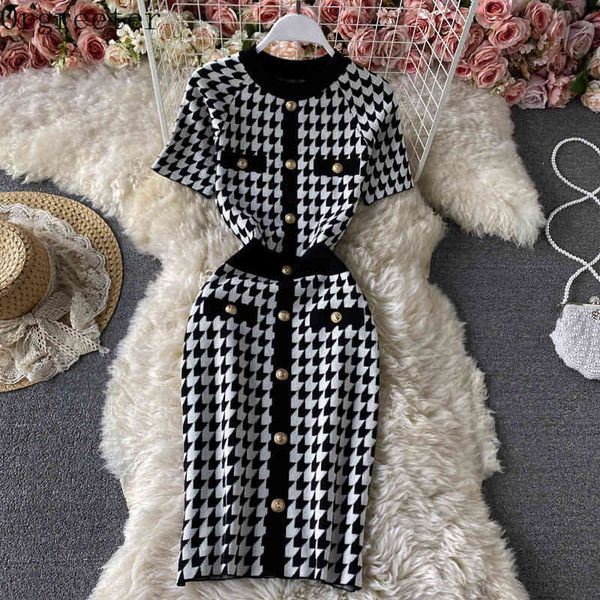 spring summer elegant lady short-sleeved o-neck women pullover formal knitting dress button details trendy design 210525, Black;gray
spring summer elegant lady short-sleeved o-neck women pullover formal knitting dress button details trendy design 210525, Black;gray