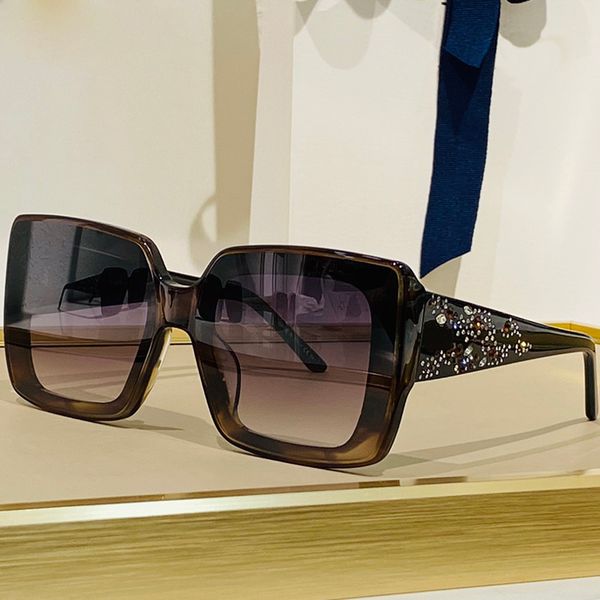 fashionable designer womens sunglasses iced out bling diamond large square frame goggles uv protection eyewear catwalk style outdoor eyeglas, White;black
fashionable designer womens sunglasses iced out bling diamond large square frame goggles uv protection eyewear catwalk style outdoor eyeglas, White;black
