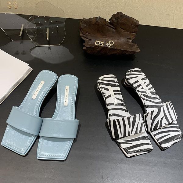 2021women slippers summer female flip flops metal shoes ladies fashion slides outside square heel for woman, Black
2021women slippers summer female flip flops metal shoes ladies fashion slides outside square heel for woman, Black