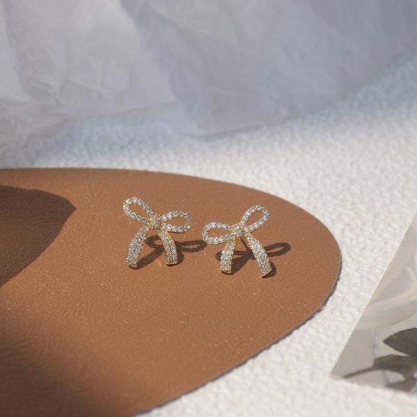 stud shiny side accessories crystal knot earrings for women fashion jewelry cute small zirconia, Golden;silver
stud shiny side accessories crystal knot earrings for women fashion jewelry cute small zirconia, Golden;silver