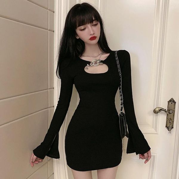 casual dresses 2021 autumn design sense chain slim flared sleeve black dress domineering fashion, Black;gray
casual dresses 2021 autumn design sense chain slim flared sleeve black dress domineering fashion, Black;gray