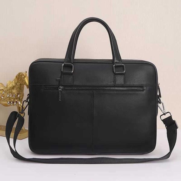 men's briefcase head shoulder messenger super large capacity business formal leather bag handbag
men's briefcase head shoulder messenger super large capacity business formal leather bag handbag