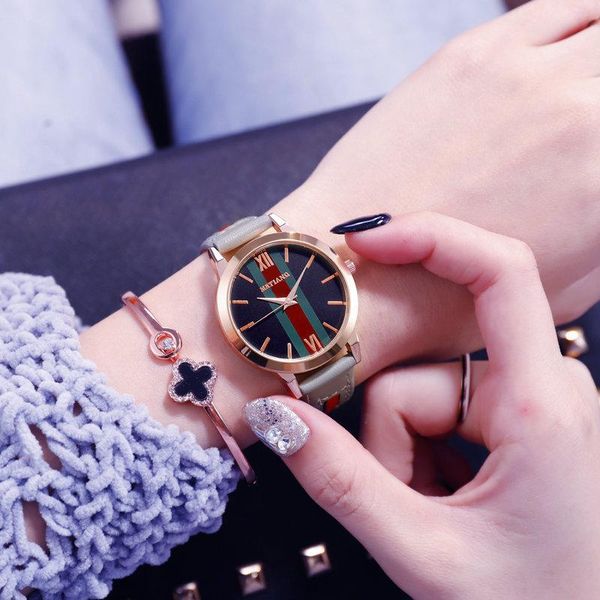 wristwatches 2021 simple fashion ladies watch tri-color dial quartz watches multi-color strap women brand, Slivery;brown
wristwatches 2021 simple fashion ladies watch tri-color dial quartz watches multi-color strap women brand, Slivery;brown