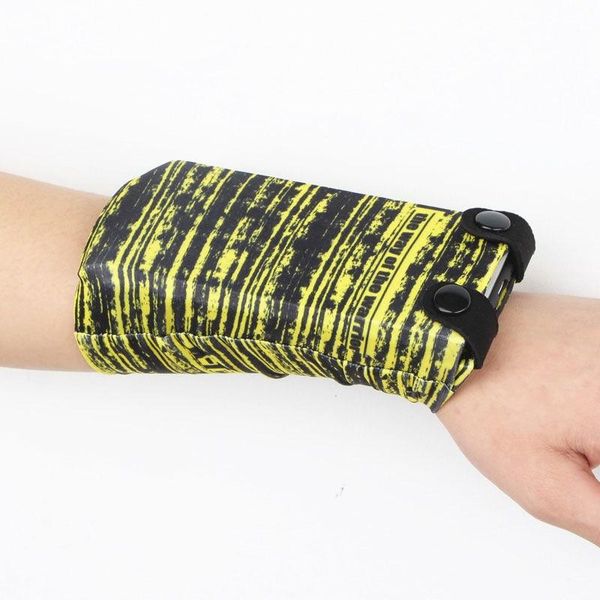 Universal Sports Arm Band Wrist Cell Phone Holder Running Gym Armband Fitness For 4''-7'' Mobile Cellphone Keep Fit Cases
Universal Sports Arm Band Wrist Cell Phone Holder Running Gym Armband Fitness For 4''-7'' Mobile Cellphone Keep Fit Cases