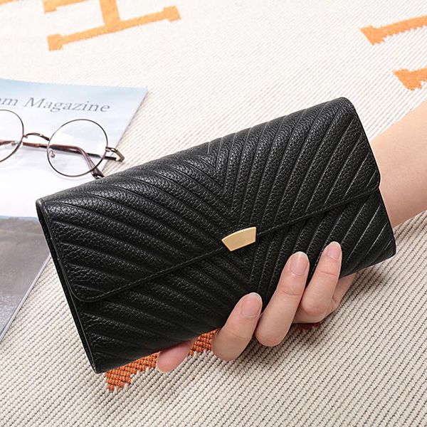 wallets 2021 fashion real leather woman wallet large-capacity genuine two fold clutch bag mid-length trendy, Red;black
wallets 2021 fashion real leather woman wallet large-capacity genuine two fold clutch bag mid-length trendy, Red;black