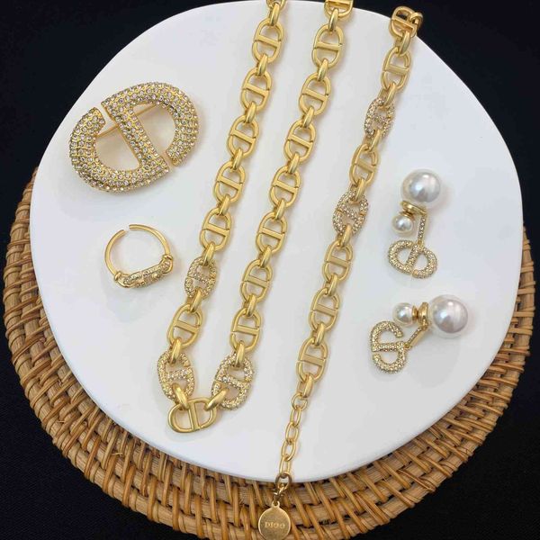 fine jewelry online family 2021 new letter earring earrings dijiawang red female heavy industry bracelet necklace 65% off store online sale, Golden;silver
fine jewelry online family 2021 new letter earring earrings dijiawang red female heavy industry bracelet necklace 65% off store online sale, Golden;silver