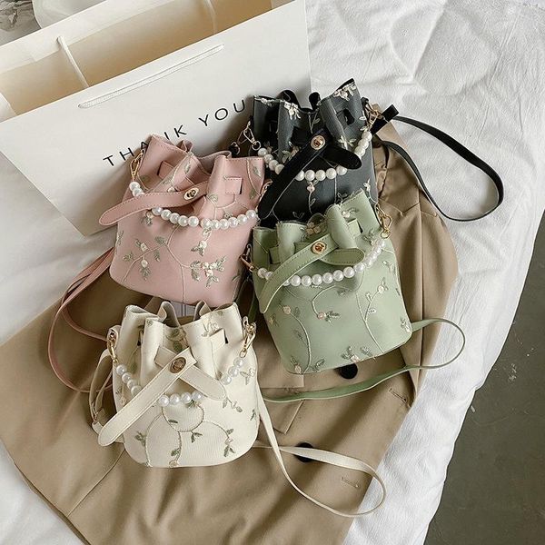 duffel bags pearl handbag 2021 summer korean women's shoulder bag western lace portable bucket
duffel bags pearl handbag 2021 summer korean women's shoulder bag western lace portable bucket