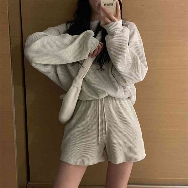 spring summer woman sets 2 pieces outfit matching shorts tracksuits casual high waist wild lady suits 210416, White
spring summer woman sets 2 pieces outfit matching shorts tracksuits casual high waist wild lady suits 210416, White