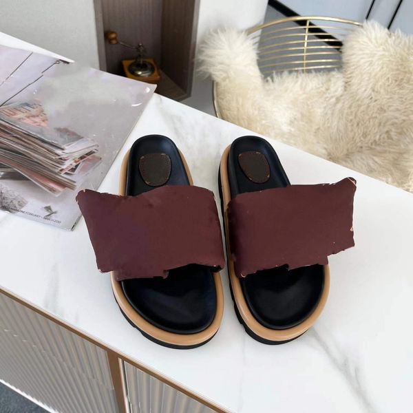 slides designer women sandals womens printing slippers slides cowhide casual foam runner summer beach slipper with box and shopping bag 35-4, Black
slides designer women sandals womens printing slippers slides cowhide casual foam runner summer beach slipper with box and shopping bag 35-4, Black