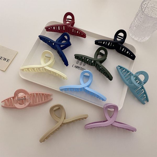 length 12.8 cm solid color frosted ribbon cross hair clamps women large plastic resin wash claw clips female head wear ponytail scrunchies h, Slivery;golden
length 12.8 cm solid color frosted ribbon cross hair clamps women large plastic resin wash claw clips female head wear ponytail scrunchies h, Slivery;golden