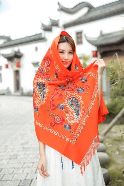 scarves brand designer women embroider flower pashmina cashmere scarf oversize travel tassels long shawl fashion warps, Blue;gray
scarves brand designer women embroider flower pashmina cashmere scarf oversize travel tassels long shawl fashion warps, Blue;gray