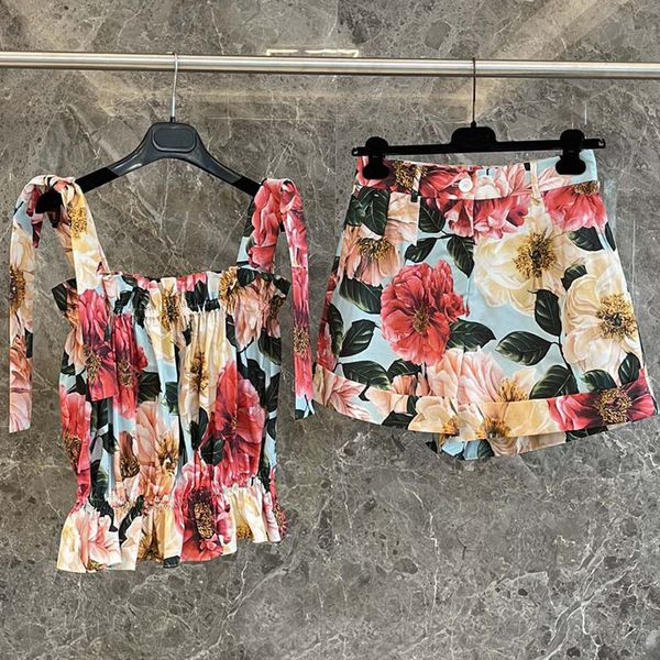 100% soft cotton of the woman red camellia flower printing suspend + holiday party fashion shorts together, White
100% soft cotton of the woman red camellia flower printing suspend + holiday party fashion shorts together, White