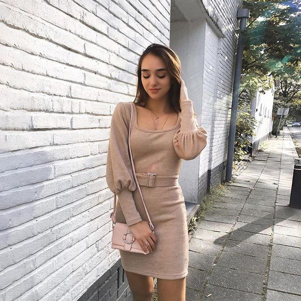 casual dresses 2021 autumn fashion style women dress full sleeve sext square collar slim belt short mini bag hip solid wild, Black;gray
casual dresses 2021 autumn fashion style women dress full sleeve sext square collar slim belt short mini bag hip solid wild, Black;gray