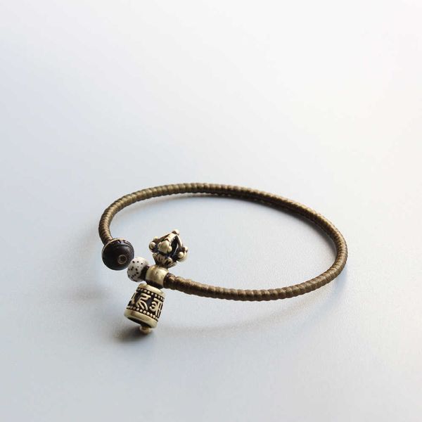 2019 new degsin tibetan buddhist handmade copper braid rope amulet bracelet vajra charm bangle antique om jewelry for men women q0717, Black
2019 new degsin tibetan buddhist handmade copper braid rope amulet bracelet vajra charm bangle antique om jewelry for men women q0717, Black