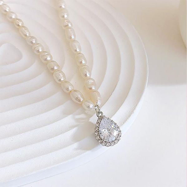 chokers shiny freshwater pearl inlaid drop-shaped zircon temperament retro copper clavicle chain short ladies elegant necklace jewelry, Golden;silver
chokers shiny freshwater pearl inlaid drop-shaped zircon temperament retro copper clavicle chain short ladies elegant necklace jewelry, Golden;silver