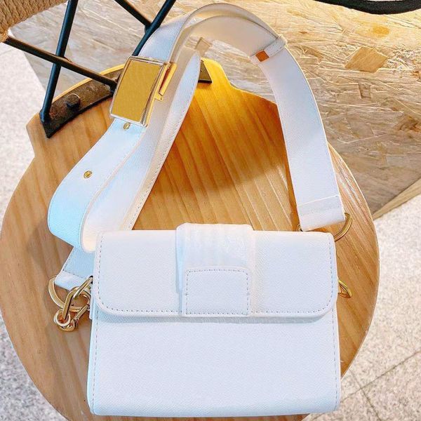 luxury brand designer ladies shoulder bag 2021 fashion portable messenger bags women's handbags
luxury brand designer ladies shoulder bag 2021 fashion portable messenger bags women's handbags