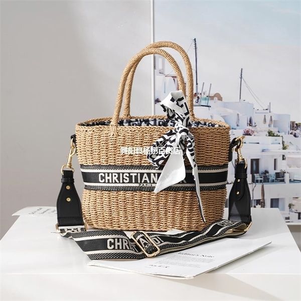 purse dec4 niche design vegetable basket handbag rattan single shoulder messenger simple and versatile straw woven bucket bag
purse dec4 niche design vegetable basket handbag rattan single shoulder messenger simple and versatile straw woven bucket bag