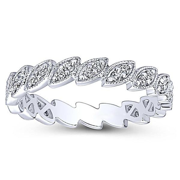 wedding band ring leaf shaped brilliant cubic zirconia prong setting fashion couple rings wholesale, Slivery;golden
wedding band ring leaf shaped brilliant cubic zirconia prong setting fashion couple rings wholesale, Slivery;golden