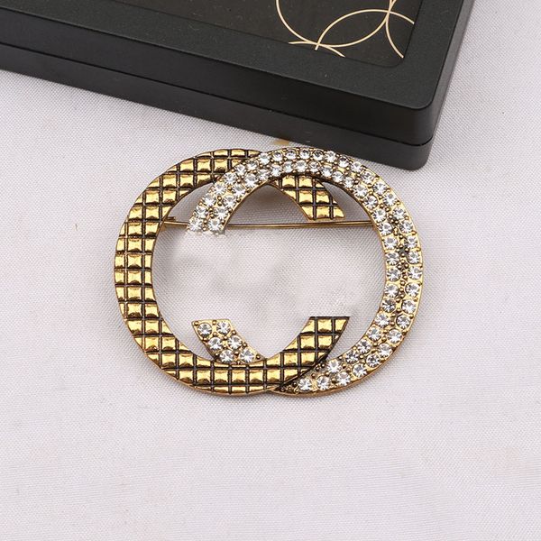 luxury women retro designer brand double letter brooches 18k gold plated inlay crystal rhinestone round jewelry brooch pearl pin scarf cloth, Gray
luxury women retro designer brand double letter brooches 18k gold plated inlay crystal rhinestone round jewelry brooch pearl pin scarf cloth, Gray