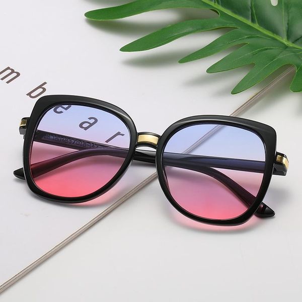 sunglasses 2021 fashion transparent two color men's and women's cat's eye personality versatile ocean piece sunshade, White;black
sunglasses 2021 fashion transparent two color men's and women's cat's eye personality versatile ocean piece sunshade, White;black