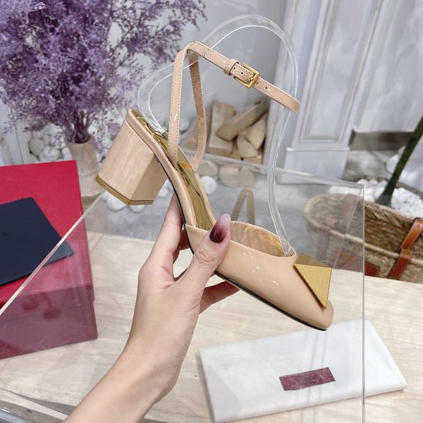 2022 latest women shoes mid heels sandals designer womens designer shoe slingback pumps sandal genuine leather size34-42, Black
2022 latest women shoes mid heels sandals designer womens designer shoe slingback pumps sandal genuine leather size34-42, Black