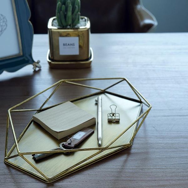 other bakeware vintage geometric shape tray silver/gold dessert table cake plate party decoration perfume/ makeup/jewelry storage box
other bakeware vintage geometric shape tray silver/gold dessert table cake plate party decoration perfume/ makeup/jewelry storage box