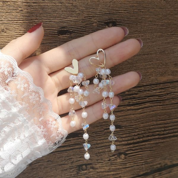 s925 silver needle heart earrings dangle long tassel crystal pearl chain earring female temperament versatile ear accessories
s925 silver needle heart earrings dangle long tassel crystal pearl chain earring female temperament versatile ear accessories