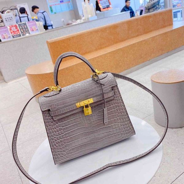 handbags womens fashion luxury premium brand totes bags classic crocodile pattern original metal bag shoulder messenger 8ssr
handbags womens fashion luxury premium brand totes bags classic crocodile pattern original metal bag shoulder messenger 8ssr