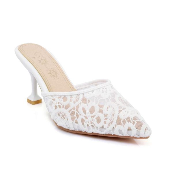 pointed toe shoes woman 2021 thin heels slippers summer beige heeled sandals lace flock low luxury slides black flat fretwork
pointed toe shoes woman 2021 thin heels slippers summer beige heeled sandals lace flock low luxury slides black flat fretwork